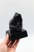 Pedra Turmalina Negra Bruta com Base Madeira Preta 680 gramas aprox.
