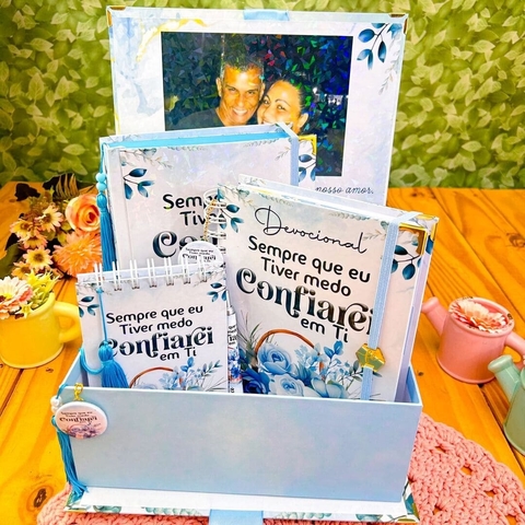 Kit Cristão Premium - Bíblia Letra Jumbo, Devocional, Bloquinho e caneta -Selecione sua capa 2