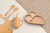 Kit Prato Coelhinho e Talheres de Bambu com Copo e Babador em Silicone (5 peças) - loja online