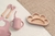 Kit Prato Patinha e Talheres de Bambu com Copo e Babador em Silicone (5 peças) - Bloo Baby