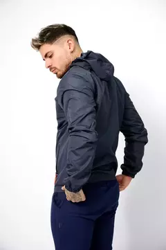 Campera Rompeviento Hombre - Importada en internet