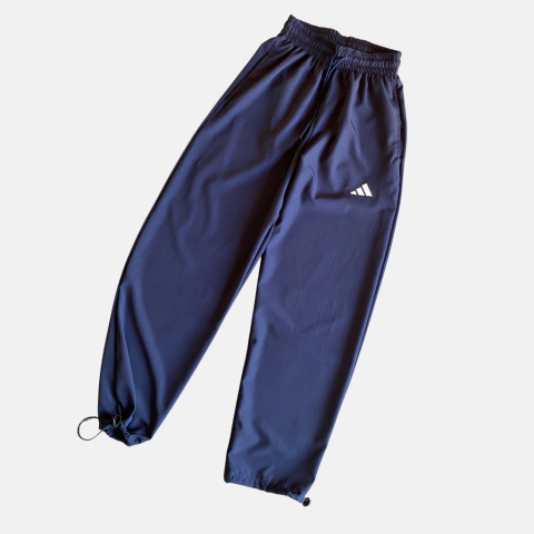 Pantalón Adidas Microfibra