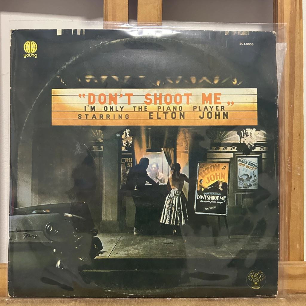 Elton John - Dont shoot me, Im only the piano player