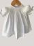 Vestido casinha de abelha branco na internet