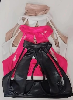 CROPPED EM CIRRÊ ACETINADO COM GOLA E ARO DE SUSTENTAÇÃO na internet