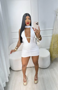 VESTIDO YASMIN EM MALHA SUPLEX COM DETALHE NO PESCOÇO E DRAPEADO