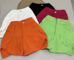 SHORT INSPIRAÇÃO JEANS EM ALFAIATARIA COM BOTÃO BRILHO E ZIPER
