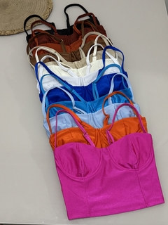 CROPPED EM POLIAMIDA COM ARO DE SUSTENTAÇÃO E ALÇA DE REGULAGEM - comprar online