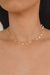 CORRENTE CHOCKER COM PLAQUINHAS E ZIRCÔNIAS DOURADO - comprar online