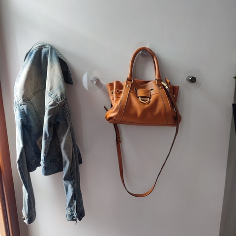 4 Suportes Ganchos Parede Para Bolsas Blusas Casacos