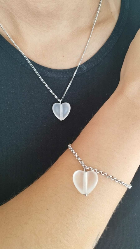 Conjunto Colar e Pulseira Coração Resinado Transparente em Aço Inox