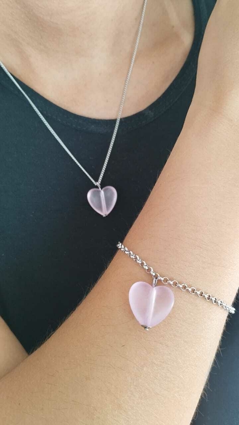 Conjunto Colar e Pulseira Coração Resinado Lilás Claro em Aço Inox