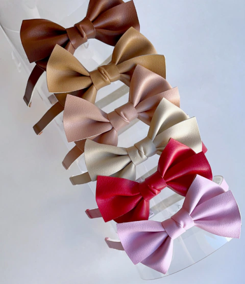 Tiara Laço Courino Soft