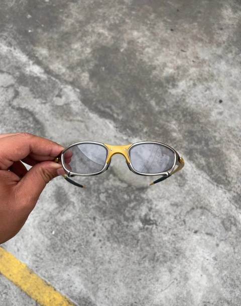 (Escurece no sol) Juliet 24k - Fotocromática