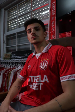 Camisa Vermelha Retrô RÁDIO INFERNO na internet