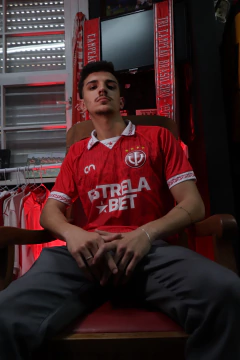 Imagem do Camisa Vermelha Retrô RÁDIO INFERNO