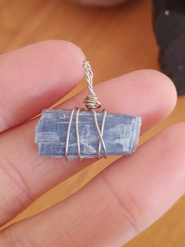 Dije Cianita Azul En Bruto Natural Alpaca