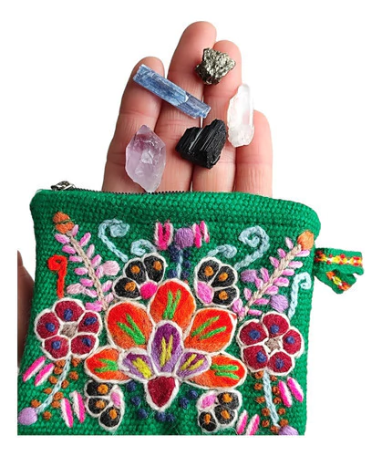 Sobre Pirita Cuarzos Turmalina Cianita Coraocristales