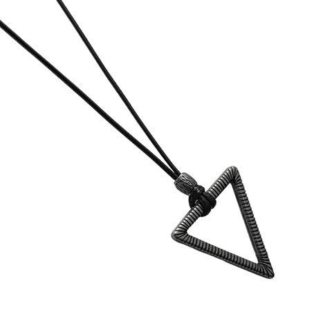 Colar Masculino De Cordão Triangulo Prata Velha