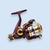Prepárate para conquistar las aguas con el Reel Waterdog Avensis R3004, diseñado específicamente para la pesca de Peje y Variadita. Este reel te ofrece la combinación perfecta de rendimiento confiable y comodidad sin igual.