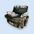 Bolsa de pesca camuflada abierta, llena de cebos y accesorios de pesca organizados.