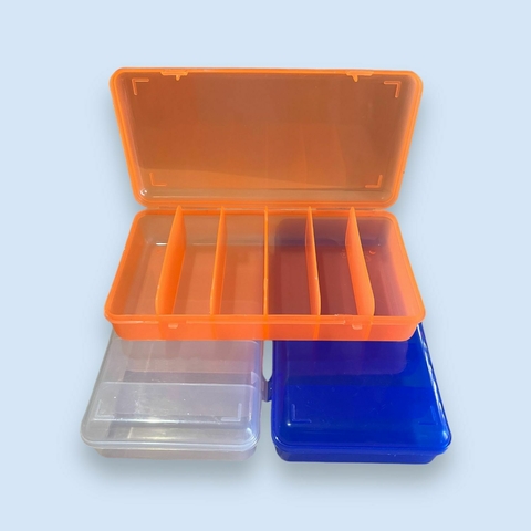 Caja Organizadora con 6 Divisiones - 21 cm x 11 cm - Colores Disponibles: Naranja, Azul y Blanco