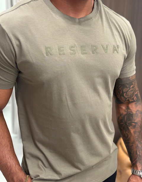 CAMISETA PIMA ESTAMPA RESERVA PEITO