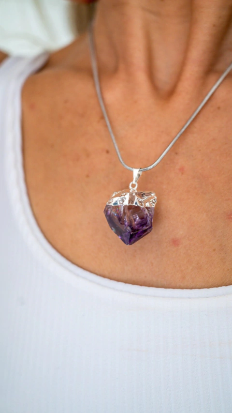 DIJE PICO DE AMATISTA CON BAÑO DE PLATA - buy online