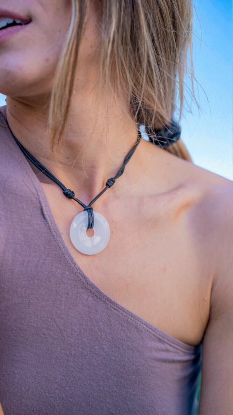 PI ONIX WHITE NECKLACE - buy online