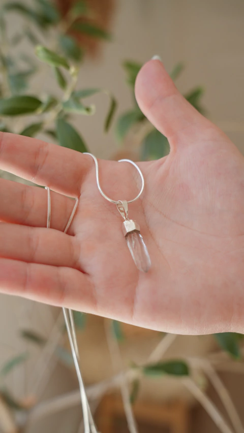 SMALL QUARTZ POINT PENDANT - buy online