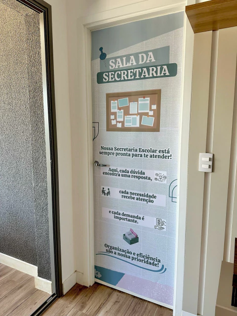 Painel - Porta da Secretaria Escolar