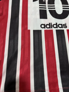 1998 Original Adidas Raí Obs: Tecido está avermelhado região dos ombros!