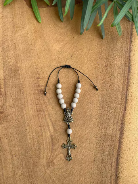 Terço para carro Nossa Senhora Aparecida - fendi