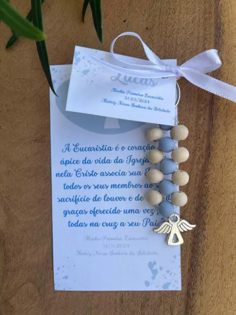 Chaveiro madeira e material emborrachado azul