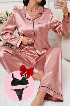 COMBO 2X1 Pijama Camisero de Satén + Conjunto de lencería Victoria's Secret de regalo - Hermosa y cómoda en casa - comprar online