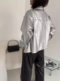 Chaqueta Engomada Malper- Elegancia que impacta - tienda online