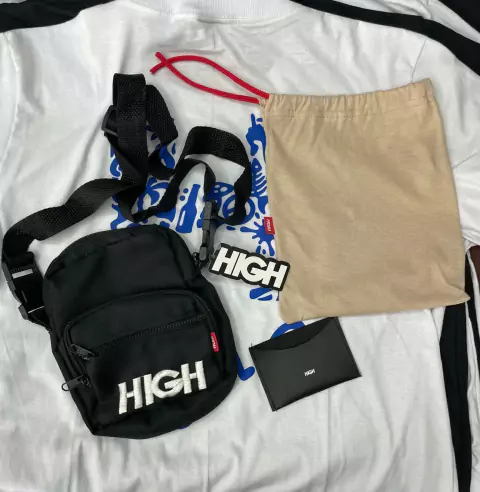 Kit 05 Shouder Bags HighCo' + Carteira Brinde e Capa Protetora!