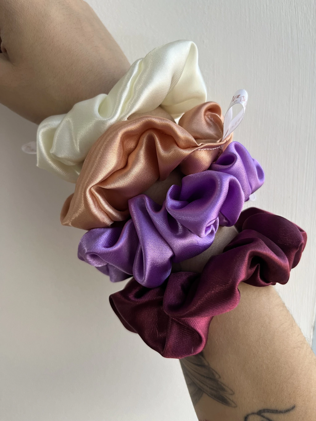SCRUNCHIES ANTI FRIZZ -saten-
