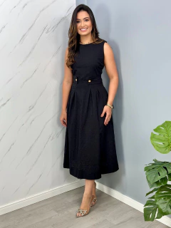 Vestido Tânia godê de alça com bordados e botões dourados - D’gradê