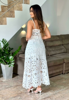 Vestido Emilly bordado na internet