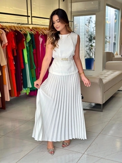 Conjunto de saia plissada alfaiataria