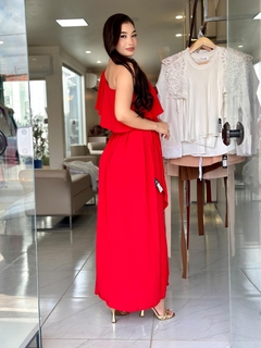 Vestido longo babado um ombro na internet