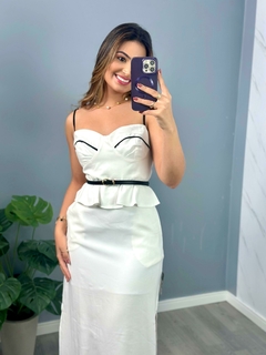 Vestido mídi reto de alça na internet