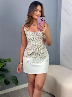Vestido curto em guipir