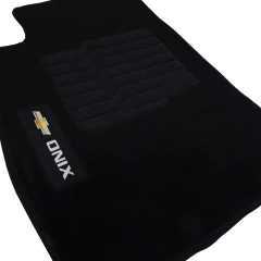 Kit 4 Tapete Carpete Compatível c/Onix 2012 A 2018 - comprar online