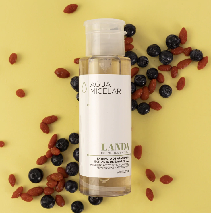 LANDA Agua Micelar | Extractos de arándanos + bayas de goji