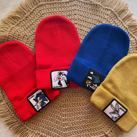 62 - Gorro Rocky Bordado premium