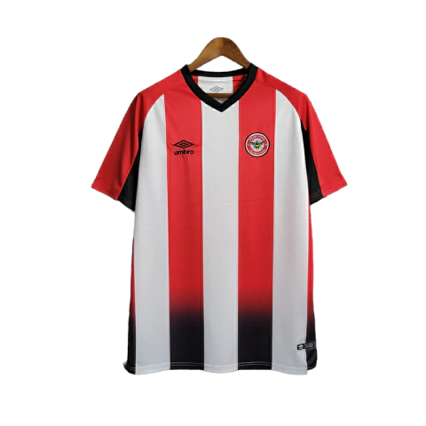 Camisa Brentford I 23/24 - Torcedor Umbro Masculina - Branca com detalhes em vermelho e preto