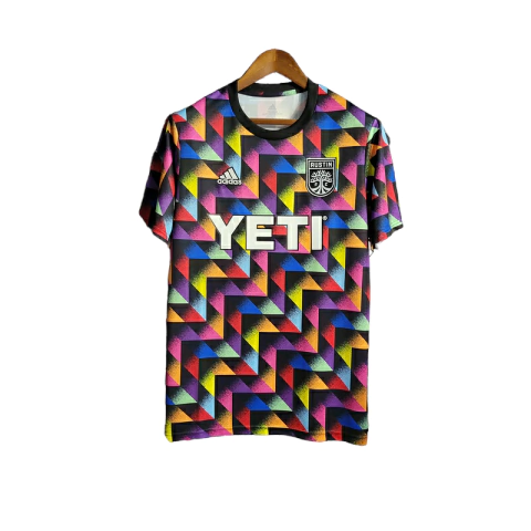 Camisa Austin Pré-Jogo 22/23 - Torcedor Adidas Masculina - Preta com detalhes branco e cores variadas