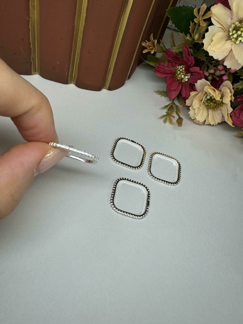 ANEL MODELINHO QUADRADO NA MICRO ZIRCÔNIA A 3294